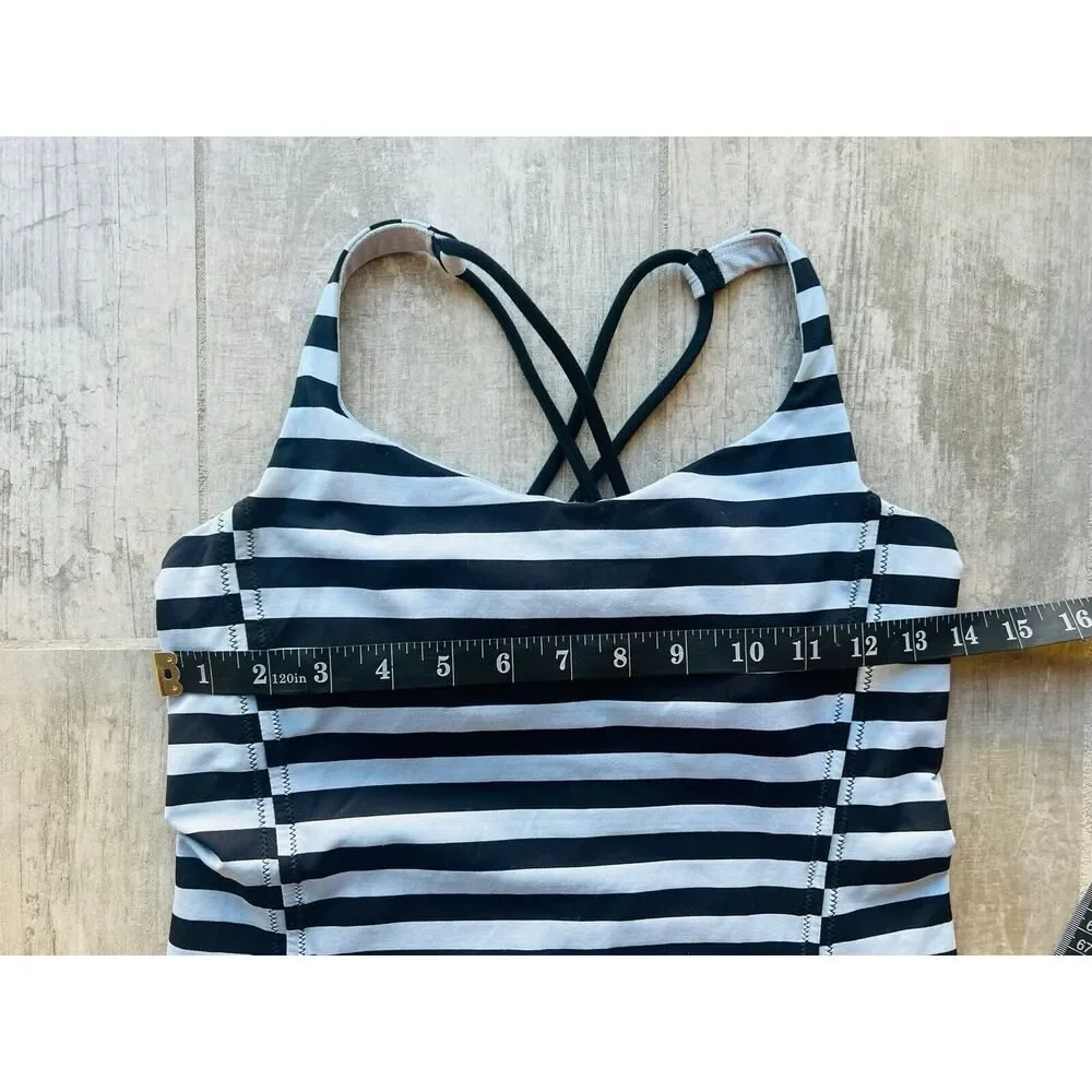 Lululemon Free to Be Blue Sea Stripe Tank Top Built-In Bra Racerback Stretch 6